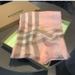 Dettagli perfetti Burberry Scialle Cashmere Classic check 70 x 220