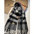 falso Burberry scialle classico in cashmere con motivo check medio 40 x 180