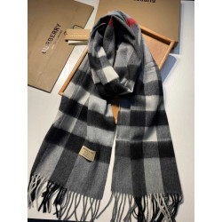 falso Burberry scialle classico in cashmere con motivo check medio 40 x 180