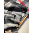 falso Burberry scialle classico in cashmere con motivo check medio 40 x 180