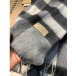 falso Burberry scialle classico in cashmere con motivo check medio 40 x 180