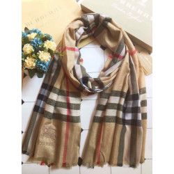 falso Scialle in cashmere lurex bling Burberry 90 x 200