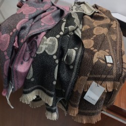 Dupe Sciarpa in cashmere con logo jacquard GG Lurex Marrone imitazioni perfette Replica Sciarpa in cashmere con logo jacquard GG Lurex Marrone Griffate