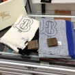 Pari all'originale replica Scialle Burberry BT Cashmere 50 x 185