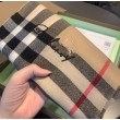 Pari all'originale replica Scialle Burberry in cashmere classico check 70 x 220